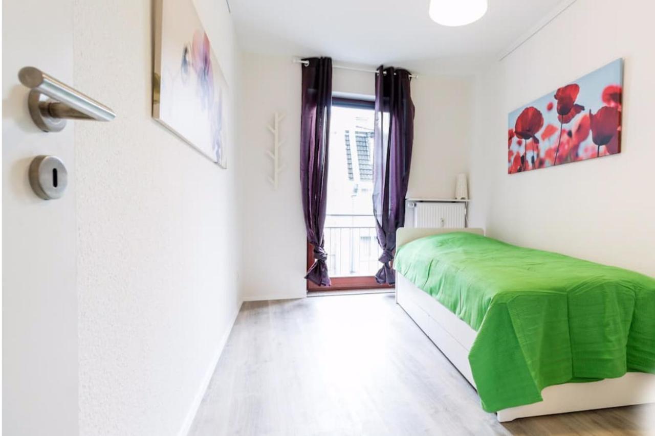 Homefy Oldtown Apartment - 6 People - 2 Bath - Balcony - Top Location Düsseldorf Exteriör bild
