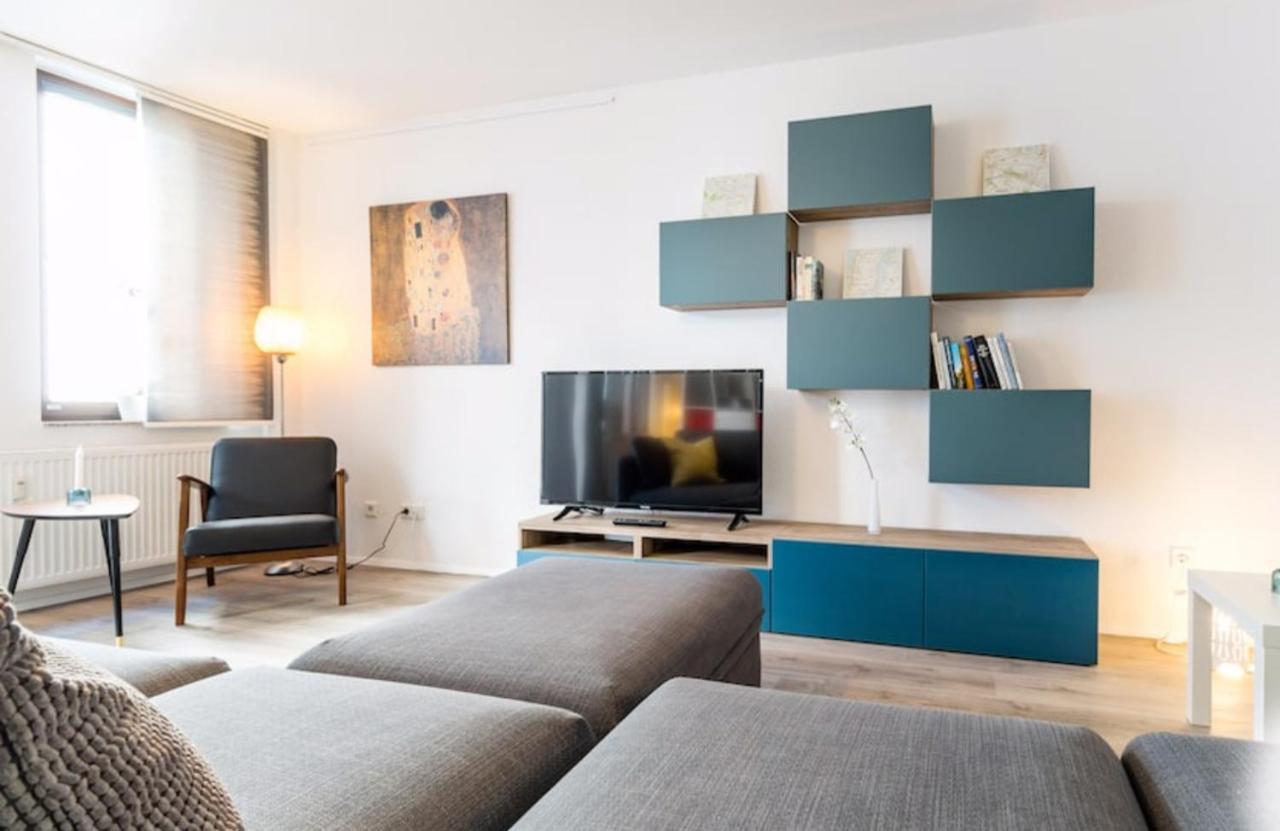Homefy Oldtown Apartment - 6 People - 2 Bath - Balcony - Top Location Düsseldorf Exteriör bild